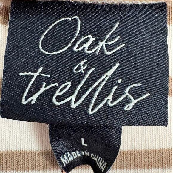 Oak and Trellis Striped V-neck Slouchy T-Shirt Women’s Sz Large Cream & Tan - Picture 6 of 8